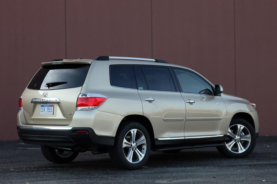  Toyota Highlander 2011 года  (фото 18 из 108)